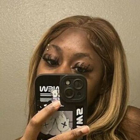 thatbrxt00 pornstar pretty img