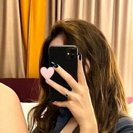 aleyonlyfans pornstar pretty image