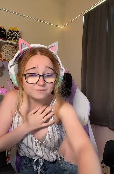 Lyssaurora high quality pornstar gallery