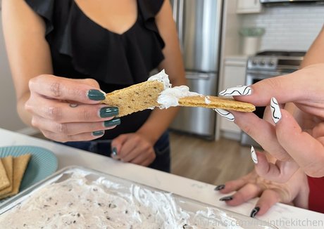 irisinthekitchen erotic pornstar pic