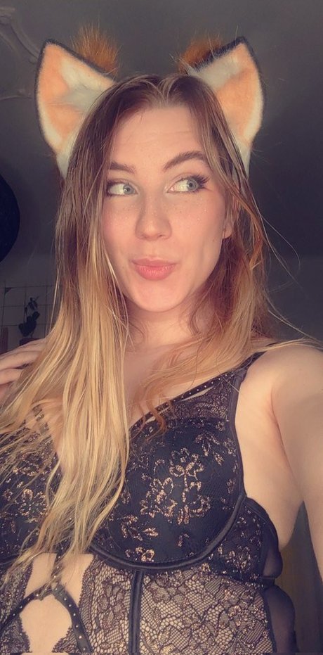 Qtee Foxx hd pornstar gallery