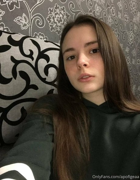 Apofigeaa model art photo