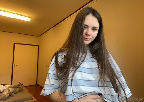 Apofigeaa pretty star pic