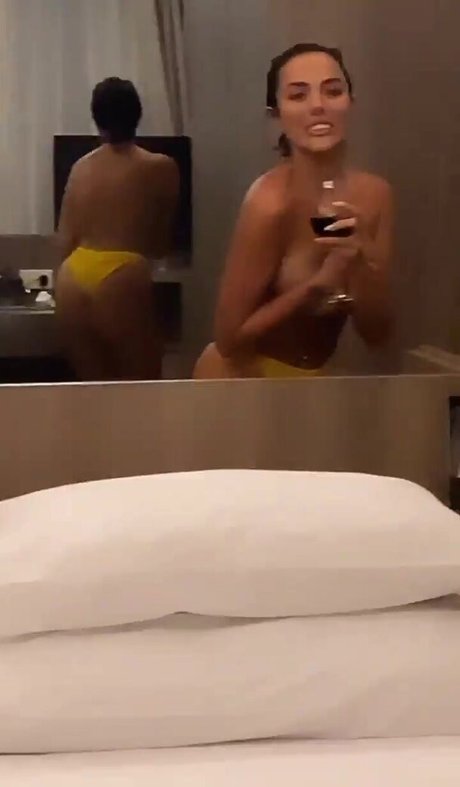 Arianna Ajtar top pornstar img