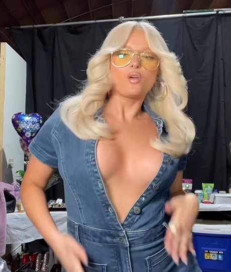 Bebe Rexha perfect pornstar galleries