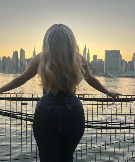 Bebe Rexha perfect actress picture