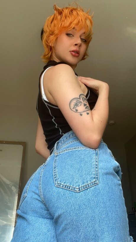 curvy naked onlyfans hot sex picture