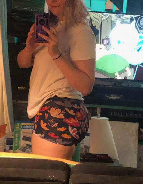 cali luve model exclusive img