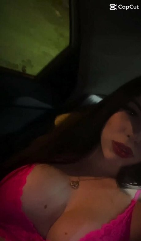 Larissa Peyerle hd star pic