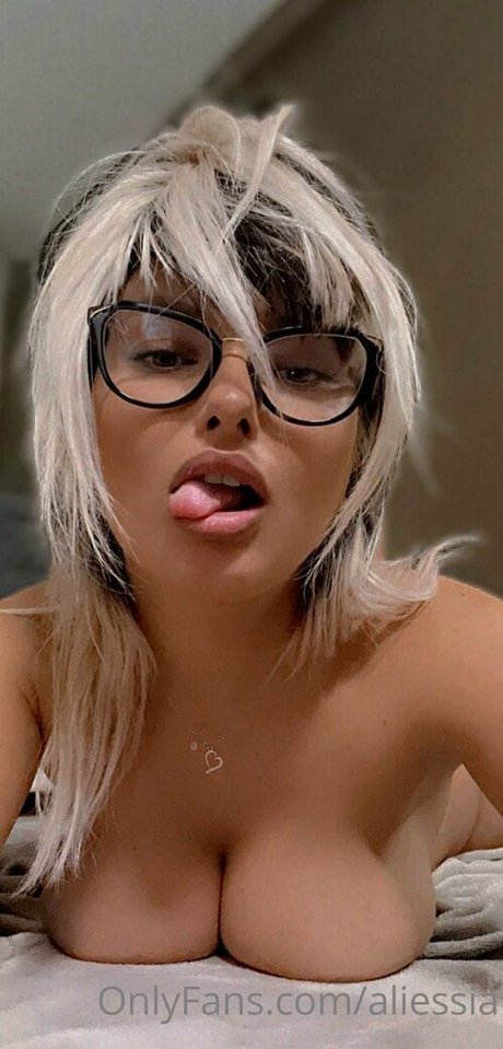 aliessia pornstar high quality pic