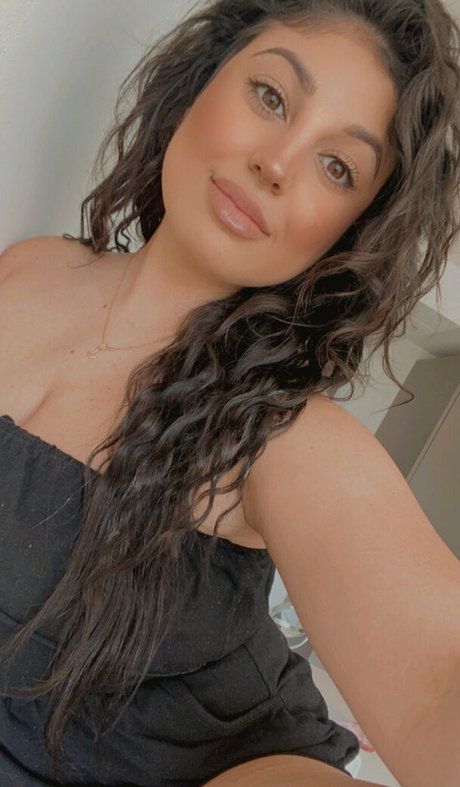 queenmimifree model nude archive