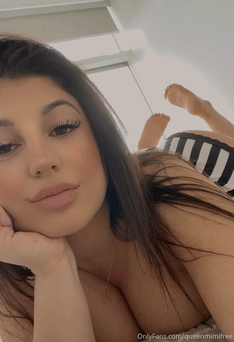 queenmimifree perfect model img