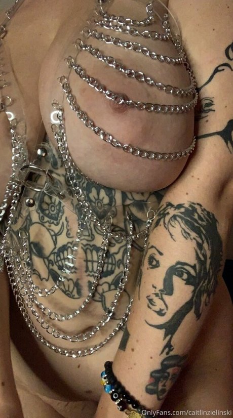 caitlinzielinski naked actress photos