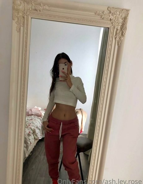 ash ley rose hot model archive