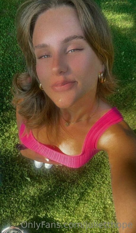 julietthope pornstar top image