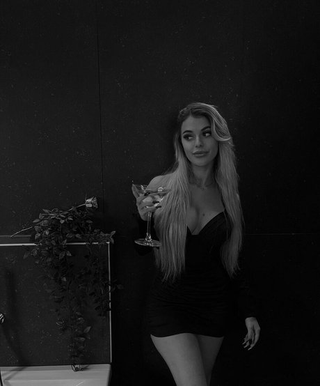 ellenofficial pornstar erotic galleries