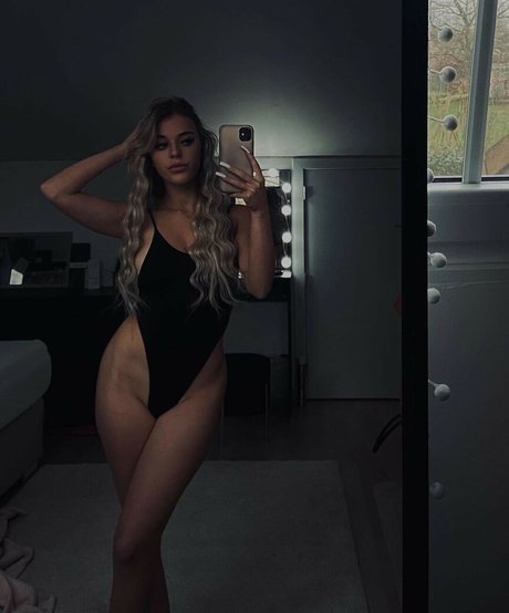 ellenofficial model xxx images