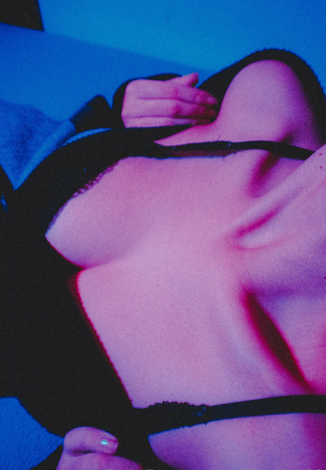 elfawho69 pretty actress photo