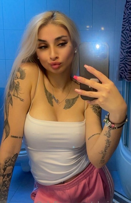 glxriqfree erotic star image