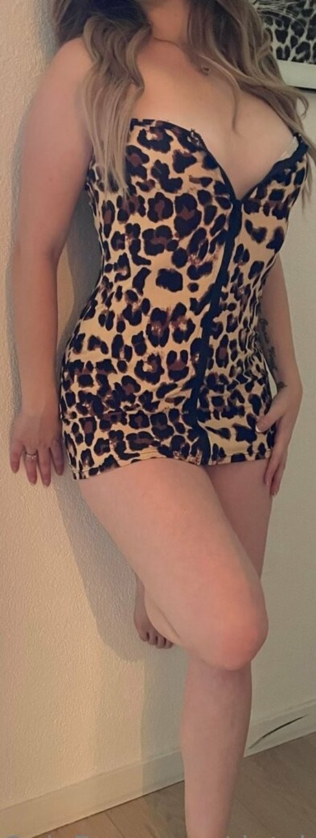 emmablondy model sexy photos