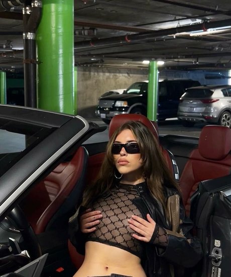 Cynthia Parker model sex photo