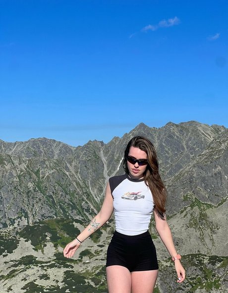 mallennnna star images