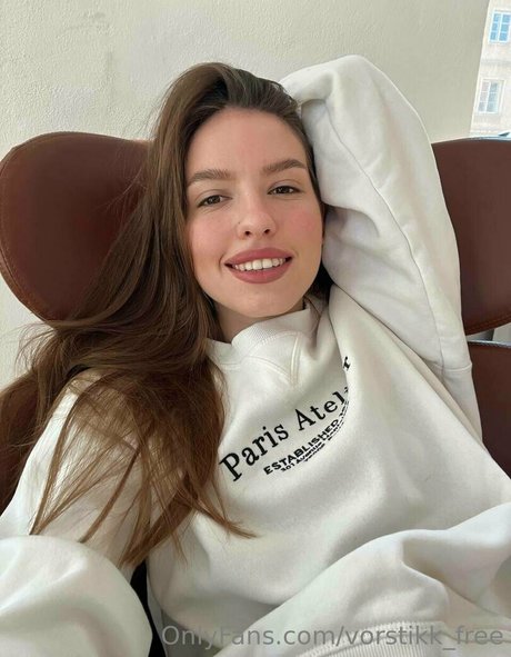 mallennnna nude star gallery