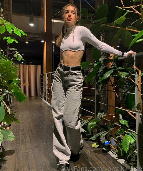 mallennnna sexy star img