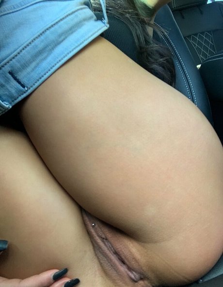 Tattednina star naked picture