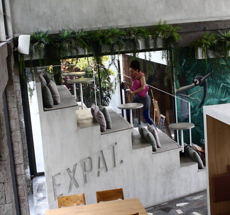 Feelinfree model adult image