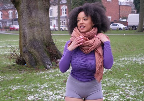 Feelinfree model perfect pic