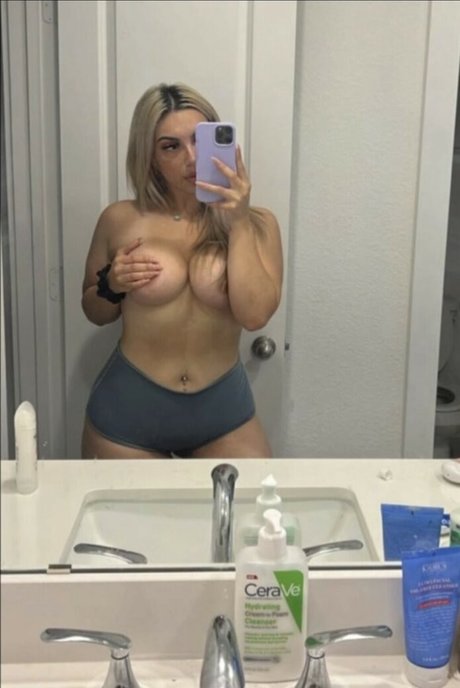 Franzelyp sexy model pic