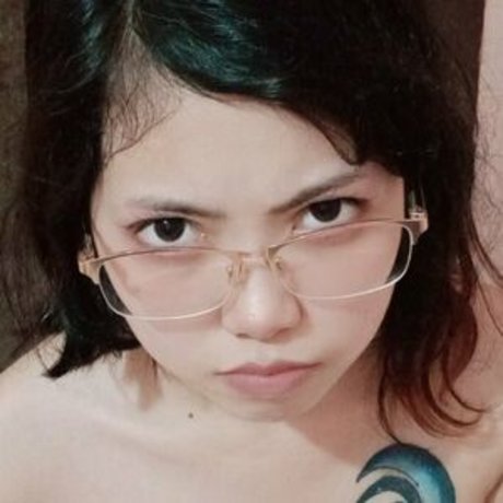 Takayeaki model nude photos