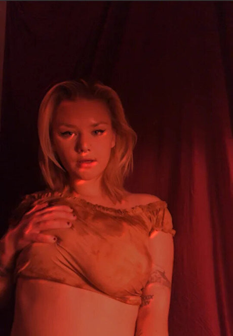 daisy world pornstar nudes images