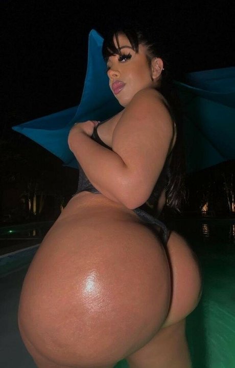 TaiTheFiveFooter pornstar nudes pic