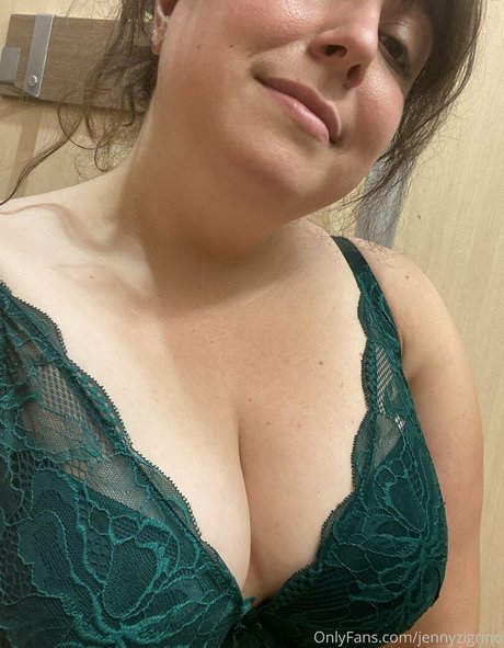 Jenny Zigrino star erotic picture