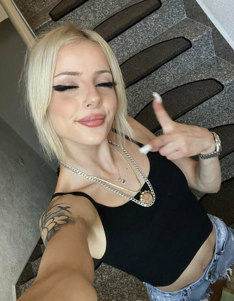 aryasm pornstar beautiful photo