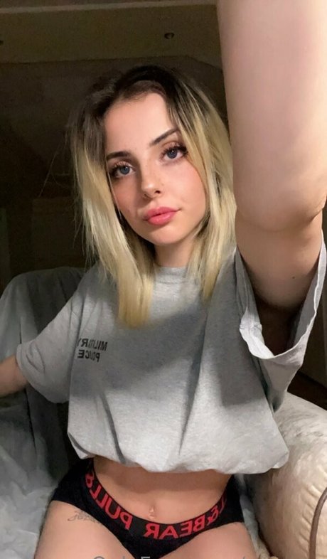 aryasm beautiful model photo