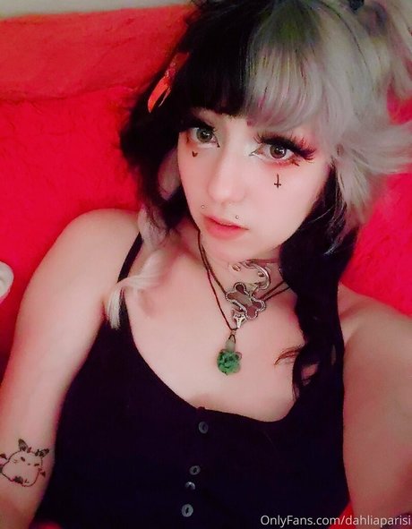 dahliaparisi model hot pics