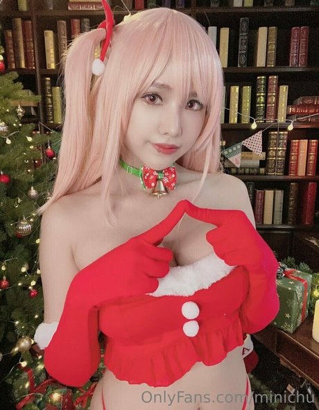 Minichu Thai hot actress photos