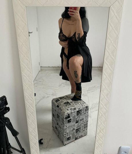 ellaarievilo adult actress photos