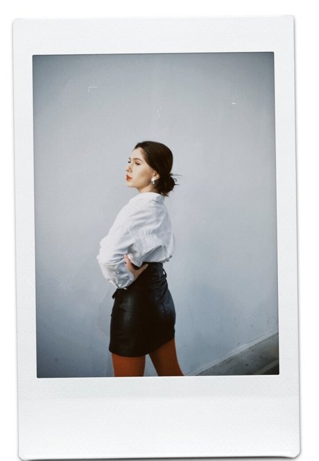 Hot Pearl hd actress image