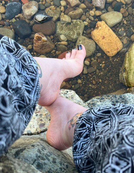 dbzgoth erotic model picture