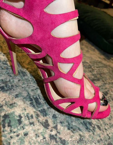 dbzgoth pornstar naked image