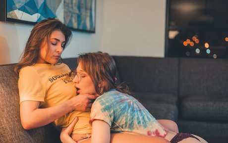 chlobodyyy model hot picture