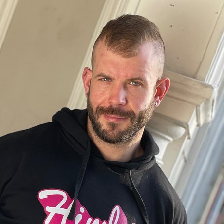 MusclePup Badge top actress images