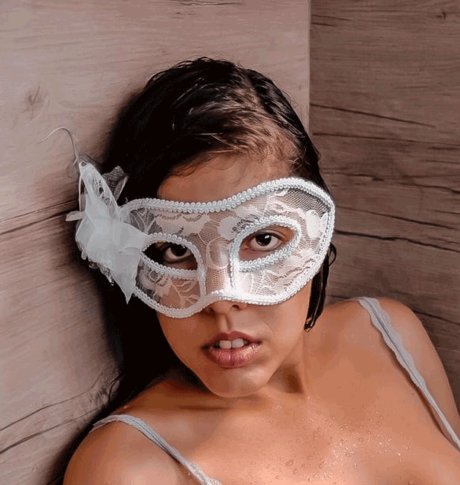 Musa Mascarada star naked pics