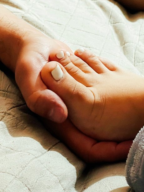 Munea s feet beautiful actress archive