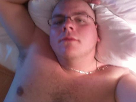 Erek Awesome model naked image