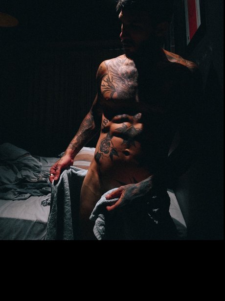 muccinidavi model hot photo